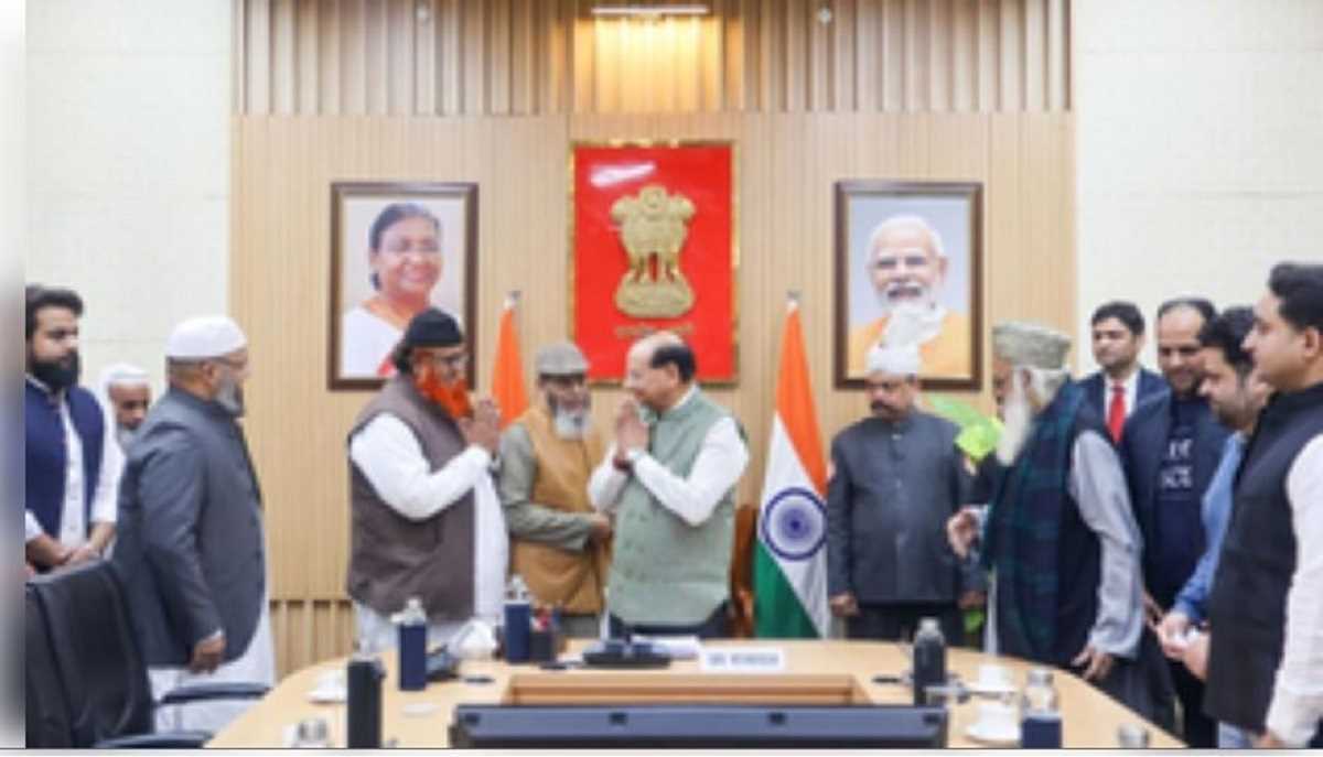 अनवर शाहिद ने उपराज्यपाल वीके सक्सेना से की मुलाकात, अवैध बांग्लादेशियों के खिलाफ कार्रवाई की मांग